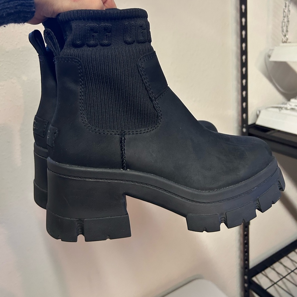 UGG Brooklyn Water Resistant Chelsea Boots - Picture 6 of 14